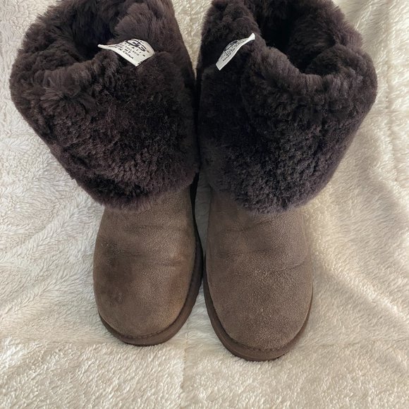 Woman’s Ugg Classic Tall Boots 5815 - Chestnut Size 7 - Picture 7 of 7